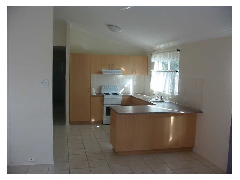 5 Bowen St, Russell Island QLD 4184