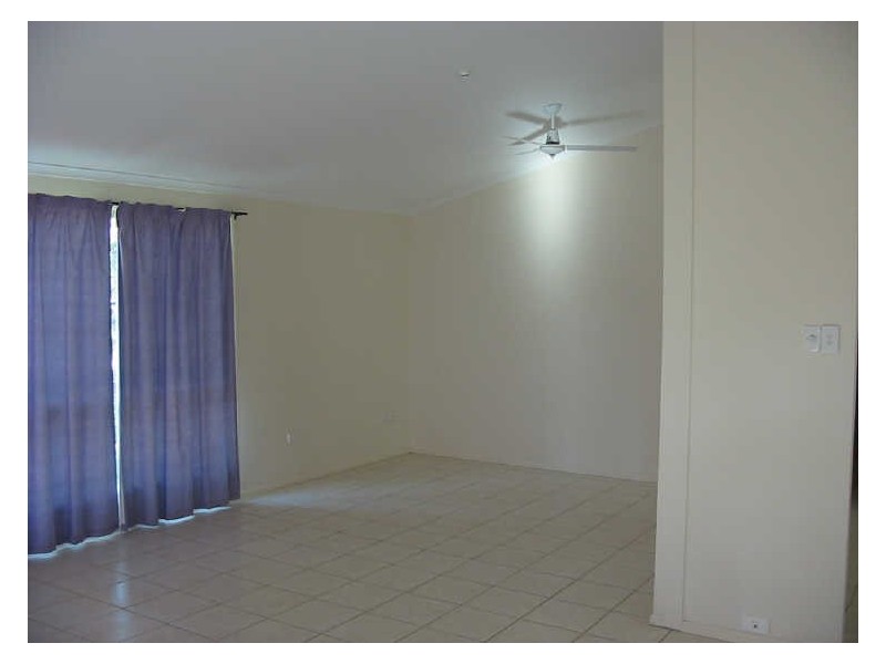 5 Bowen St, Russell Island QLD 4184