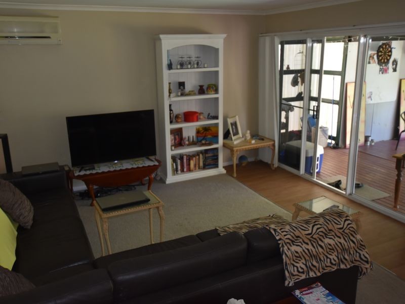 48 Tenanne Street, Russell Island QLD 4184