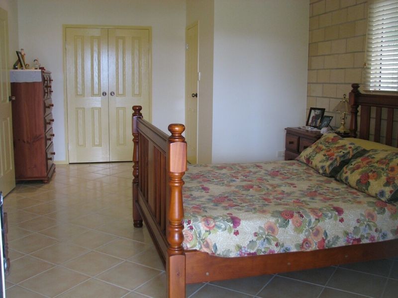 Russell Island QLD 4184