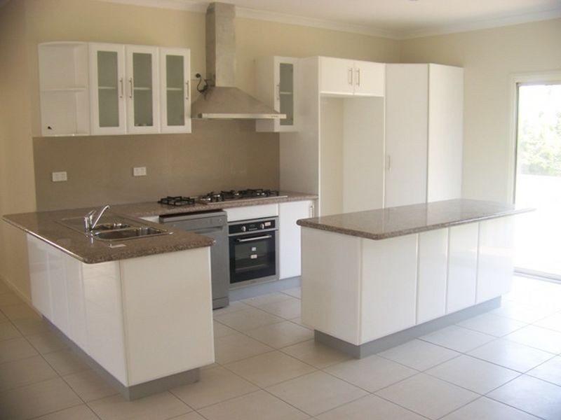 24 Little Cove Rd, Russell Island QLD 4184