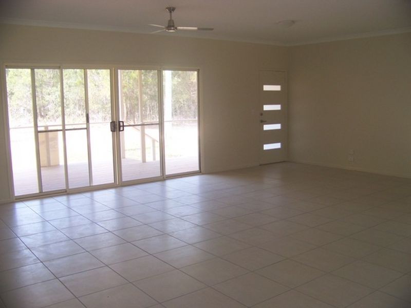 24 Little Cove Rd, Russell Island QLD 4184