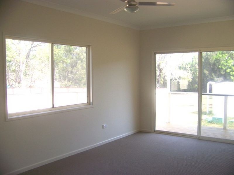 24 Little Cove Rd, Russell Island QLD 4184