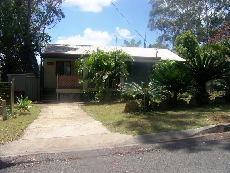 2 Rossi Ave, Russell Island QLD 4184