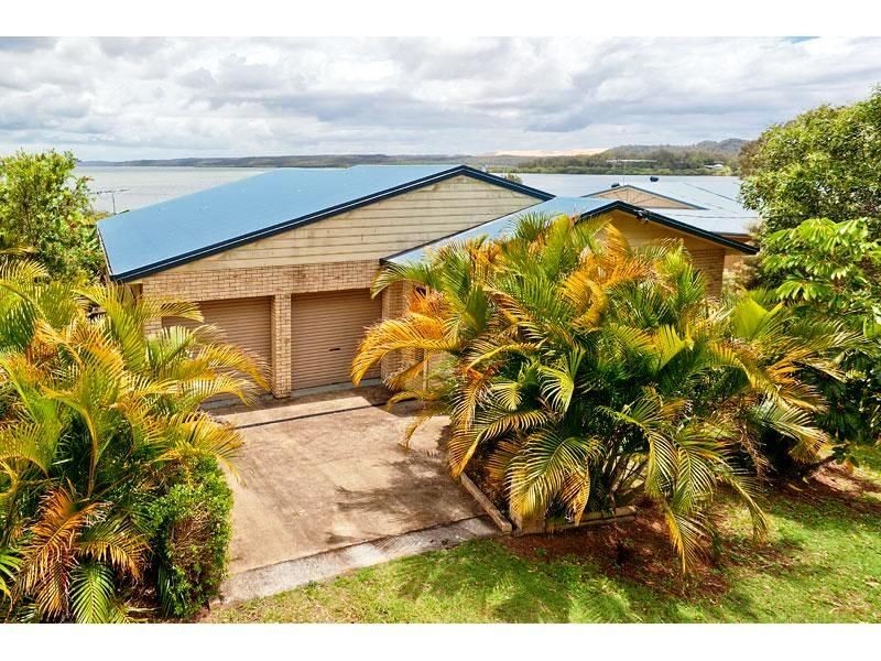 35 Bay Dve, Russell Island QLD 4184