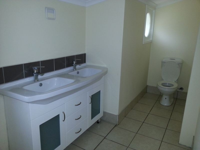 31-33 Coolabah St, Russell Island QLD 4184