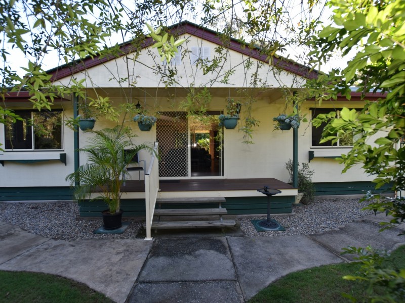 19 Kurrajong Road, Russell Island QLD 4184