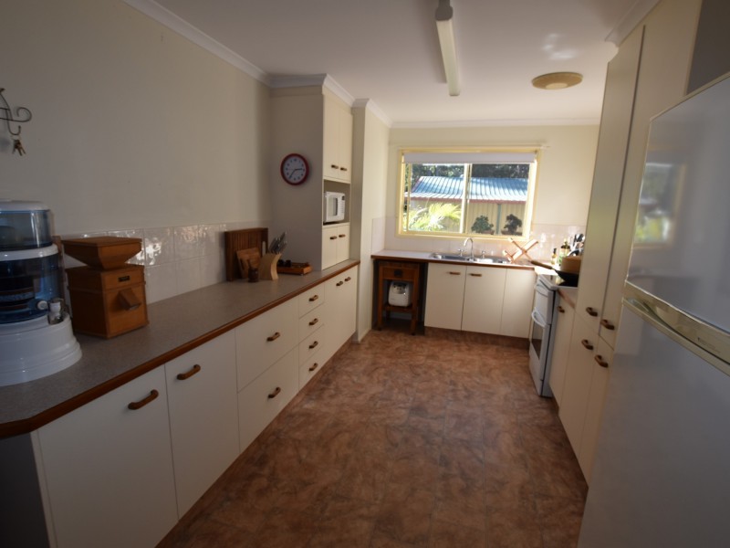 19 Kurrajong Road, Russell Island QLD 4184