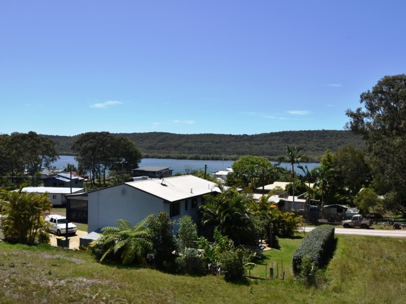 59 Highland Ridge Rd, Russell Island QLD 4184