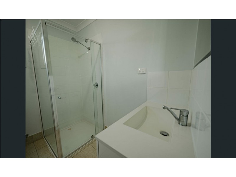 8 Hillview Parade, Russell Island QLD 4184