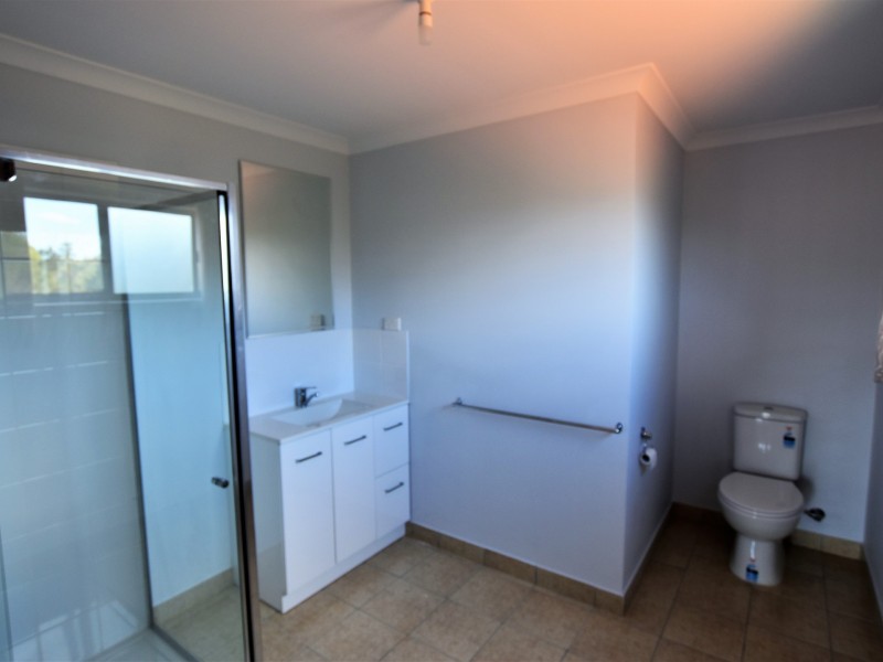 8 Hillview Parade, Russell Island QLD 4184