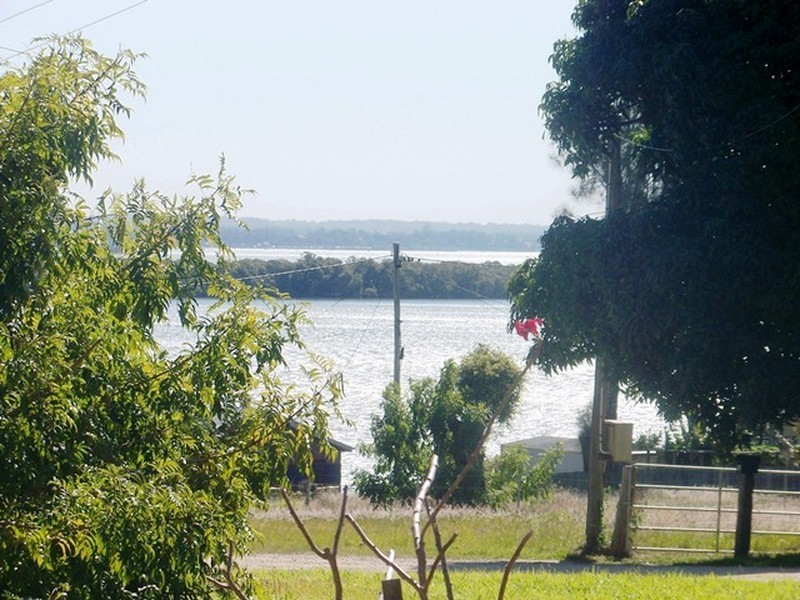 13 Panorama Ave, Russell Island QLD 4184