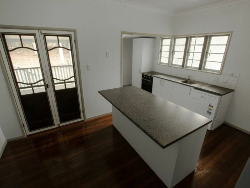 15 Doverton Drive, Russell Island QLD 4184