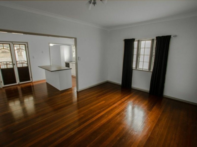 15 Doverton Drive, Russell Island QLD 4184