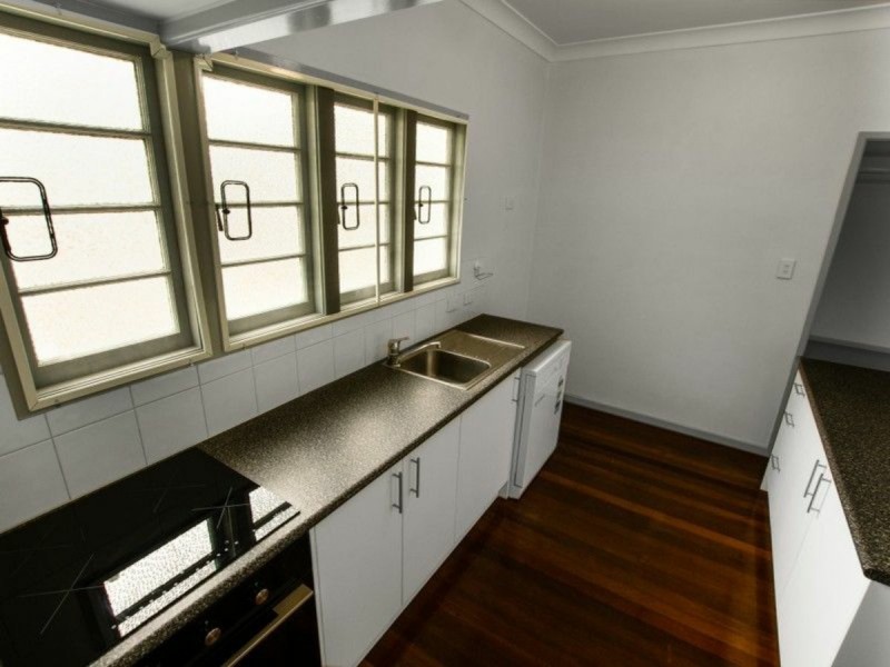 15 Doverton Drive, Russell Island QLD 4184