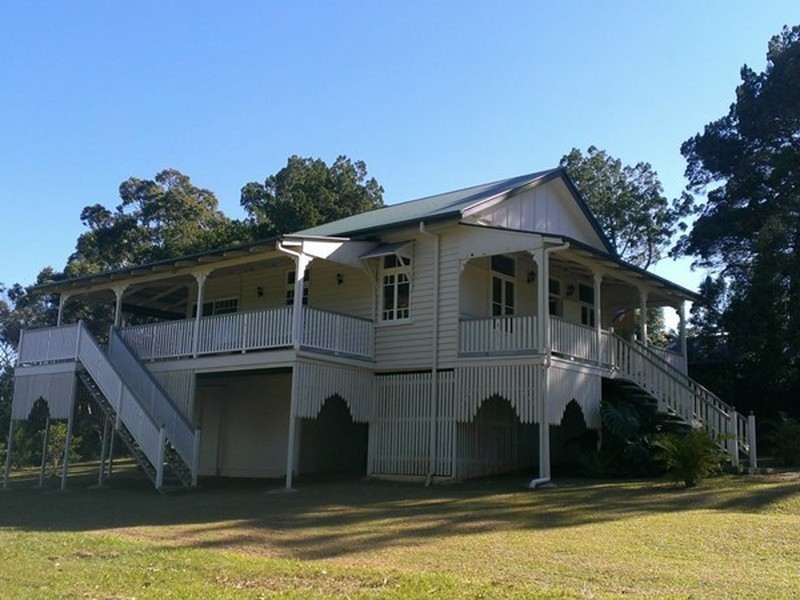 12 Thompson Esplanade, Russell Island QLD 4184