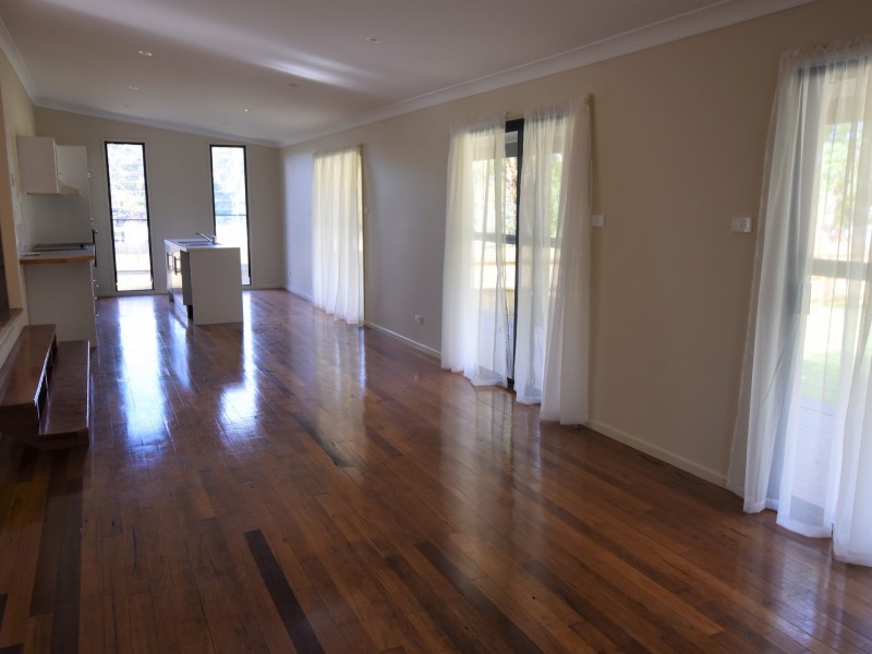 5 Lindwall Street, Russell Island QLD 4184