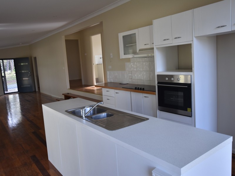 5 Lindwall Street, Russell Island QLD 4184
