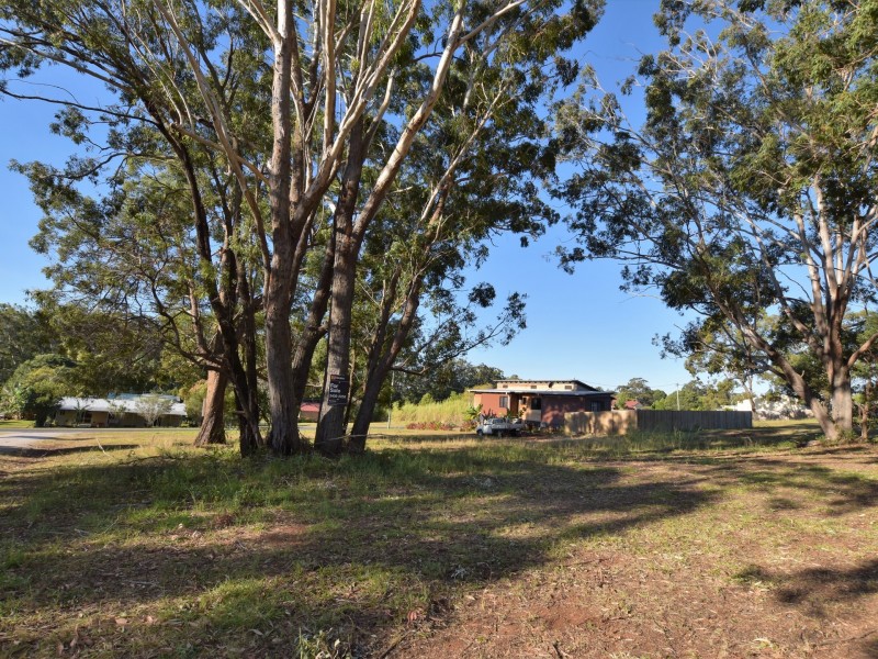4 Iris, Russell Island QLD 4184