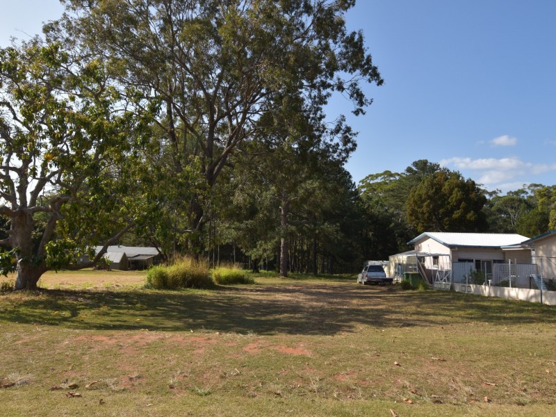 11 Robert Street, Russell Island QLD 4184