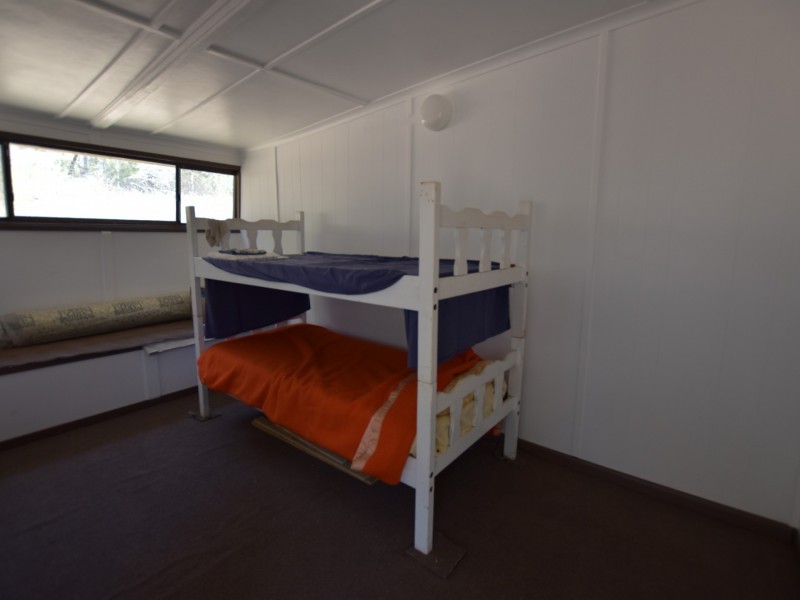 3 Castle, Russell Island QLD 4184