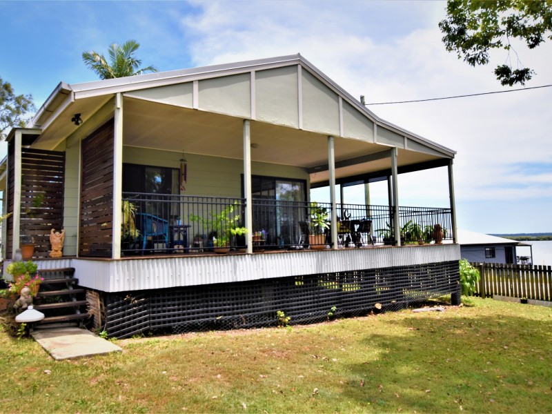 146 Jackson Rd, Russell Island QLD 4184