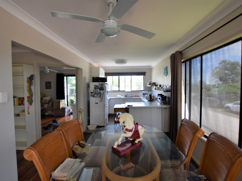 146 Jackson Rd, Russell Island QLD 4184
