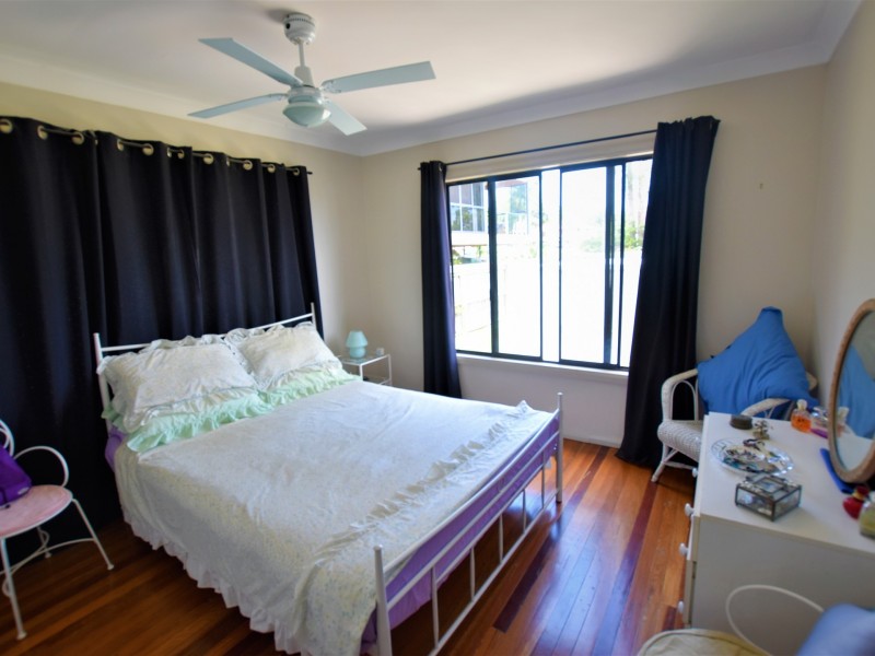 146 Jackson Rd, Russell Island QLD 4184