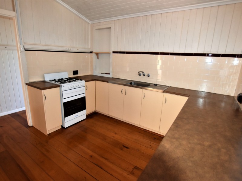 17 Highland Ridge Rd, Russell Island QLD 4184