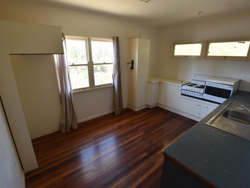 39 Little Cove Rd, Russell Island QLD 4184