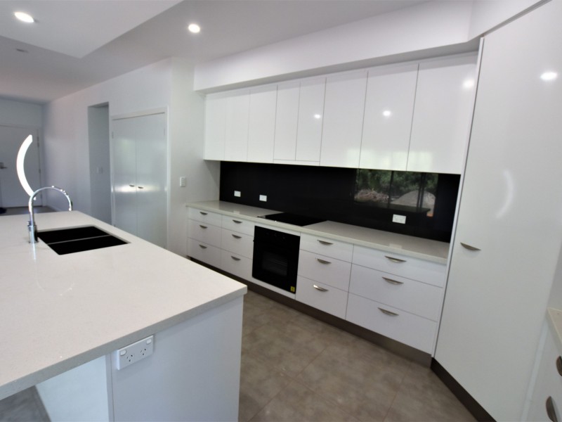 9 Callistemon, Russell Island QLD 4184
