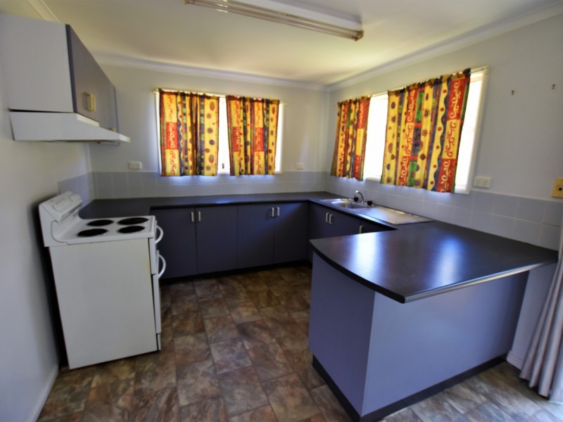 30 Highland Ridge Rd, Russell Island QLD 4184