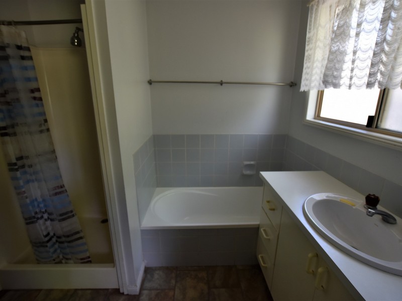 30 Highland Ridge Rd, Russell Island QLD 4184