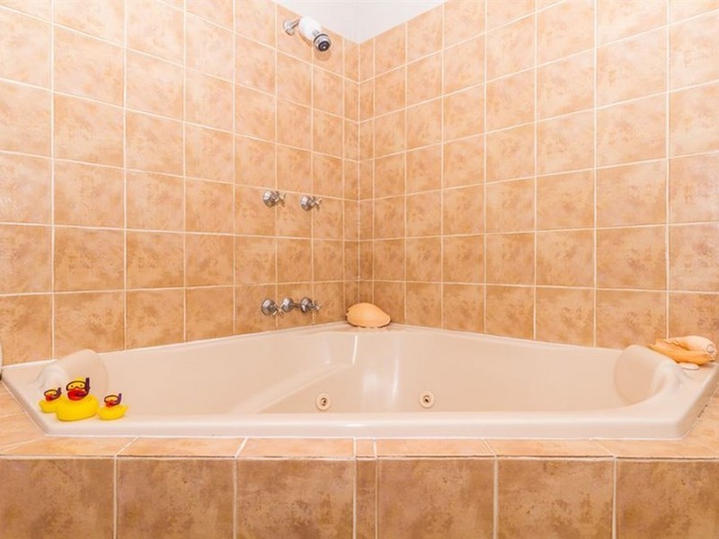 5 Player Court, Russell Island QLD 4184