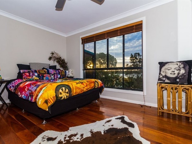 5 Player Court, Russell Island QLD 4184