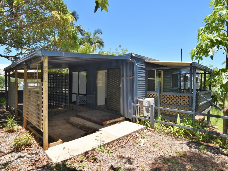 2 Aimeo Esplanade, Russell Island QLD 4184