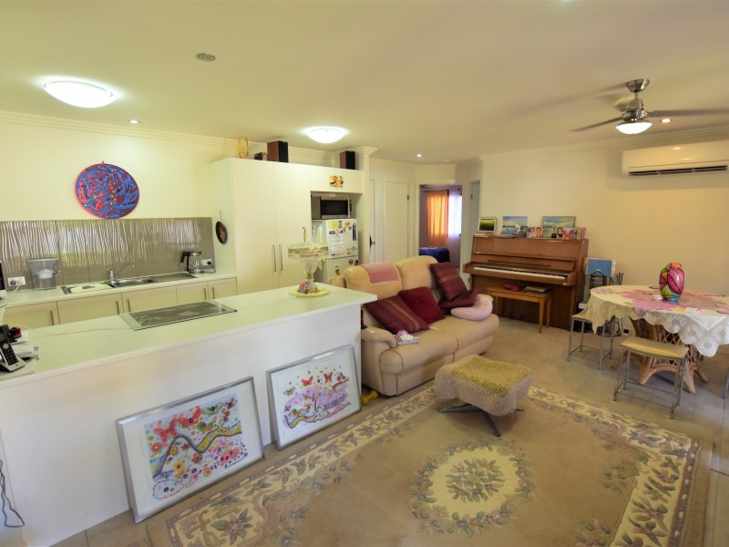 41 Little Cove Rd, Russell Island QLD 4184