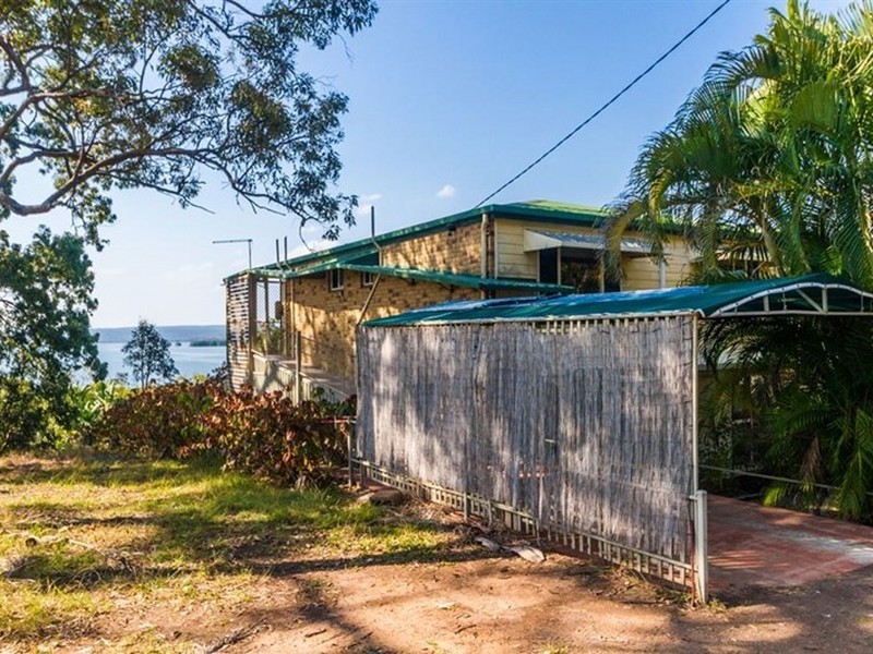 33 Bay Drive, Russell Island QLD 4184
