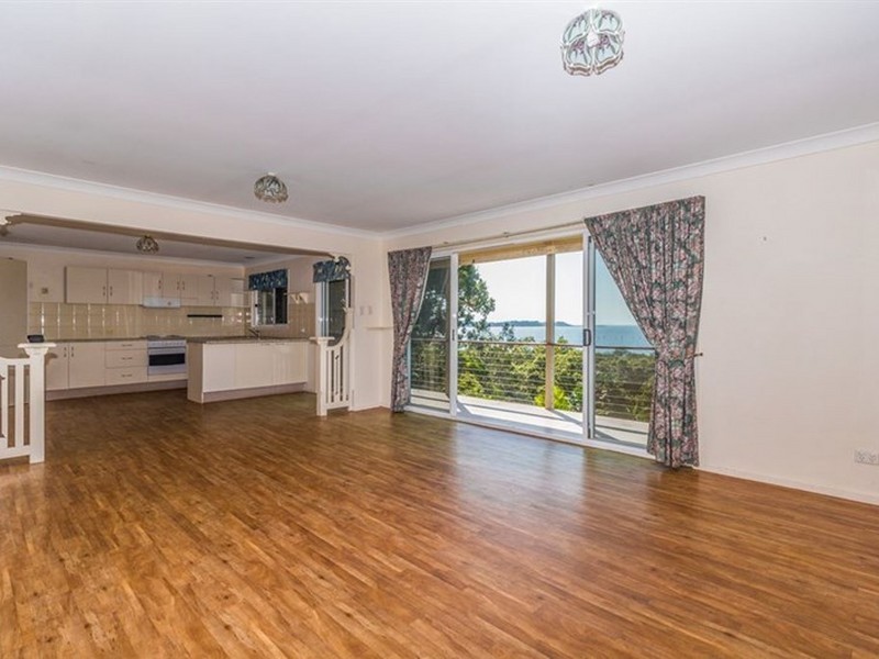33 Bay Drive, Russell Island QLD 4184