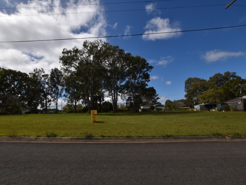 9 Kamar St, Russell Island QLD 4184