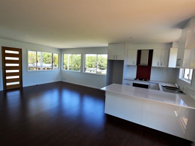 17 Roebuck Rd, Russell Island QLD 4184
