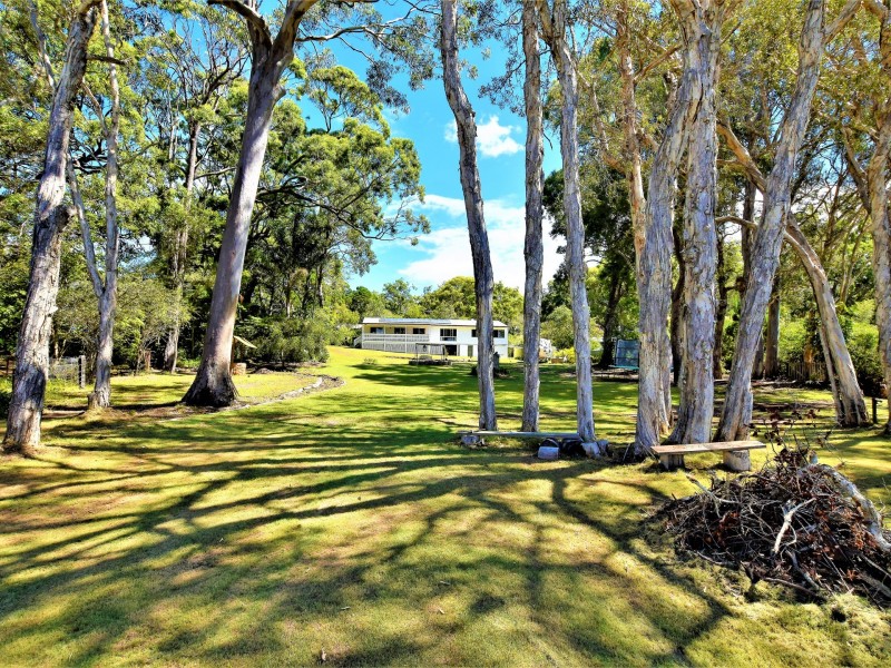 17 Wilma Cr, Russell Island QLD 4184