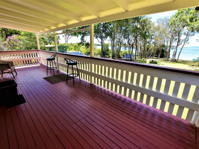 17 Wilma Cr, Russell Island QLD 4184