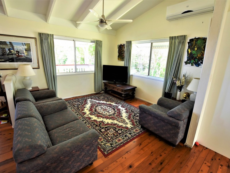 17 Wilma Cr, Russell Island QLD 4184