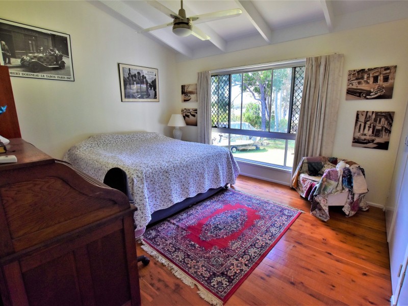 17 Wilma Cr, Russell Island QLD 4184