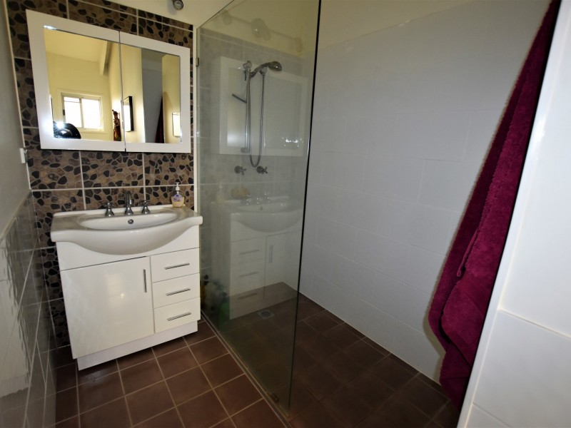 17 Wilma Cr, Russell Island QLD 4184