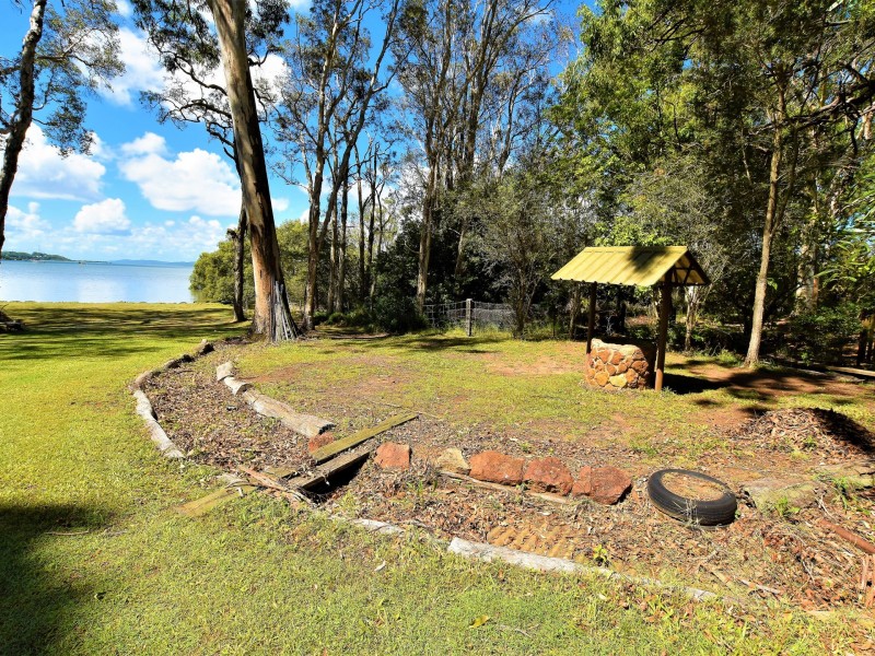 17 Wilma Cr, Russell Island QLD 4184