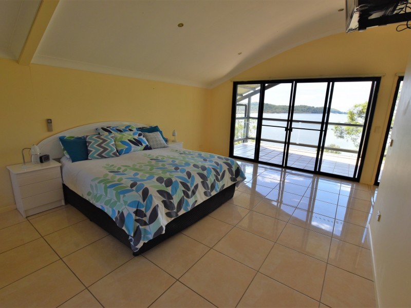 90-92 Crescent Dve, Russell Island QLD 4184