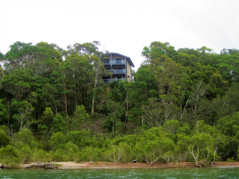 90-92 Crescent Dve, Russell Island QLD 4184