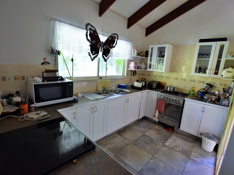 10 Phoenix, Russell Island QLD 4184